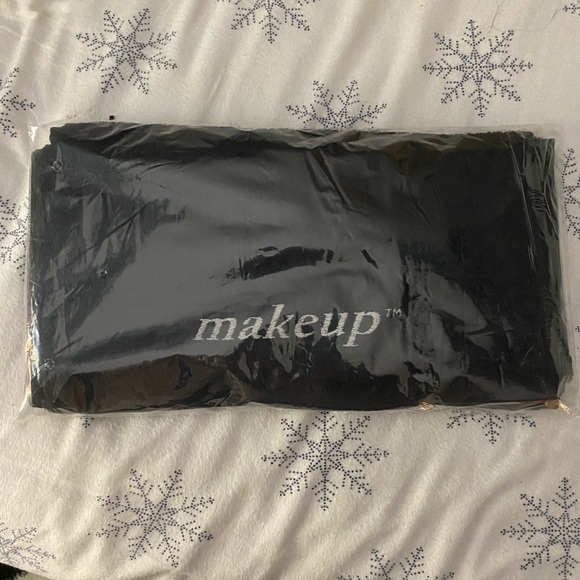 Set of 2 make up towels by Comphy - Picture 4 of 6